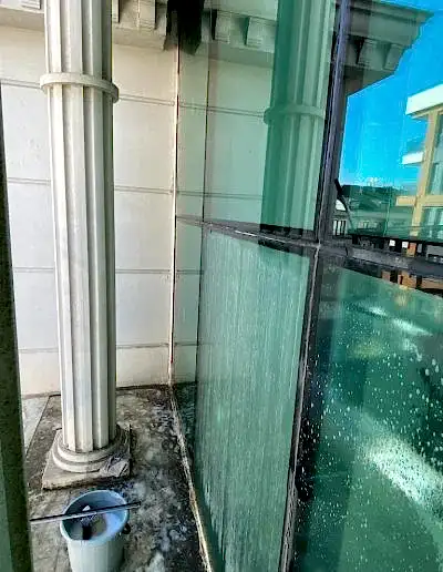 İç ve Dış Cephe Cam Temizliği 4